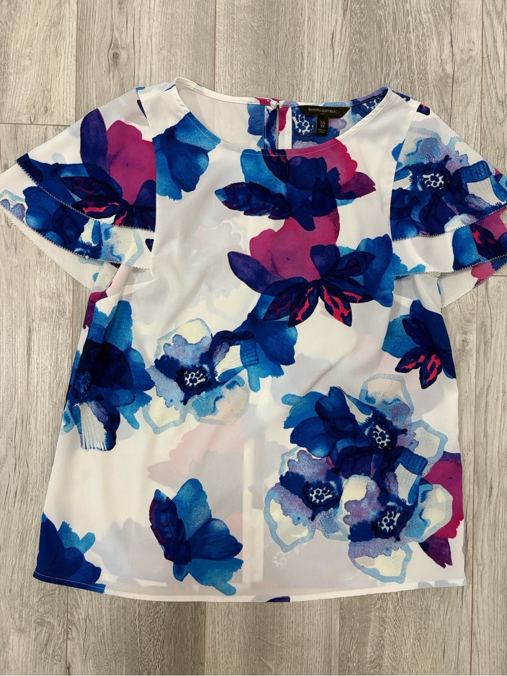Banana Republic - Watercolour flower blouse - Size XS